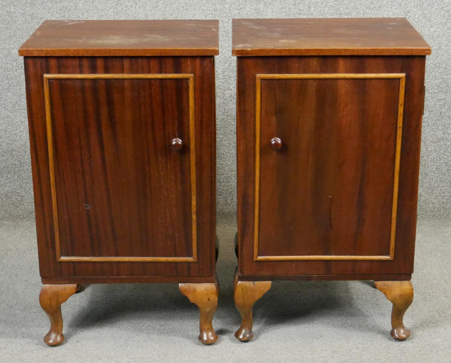 A pair of Georgian style mahogany pot cupboards. H.68 W.40 D.32cm