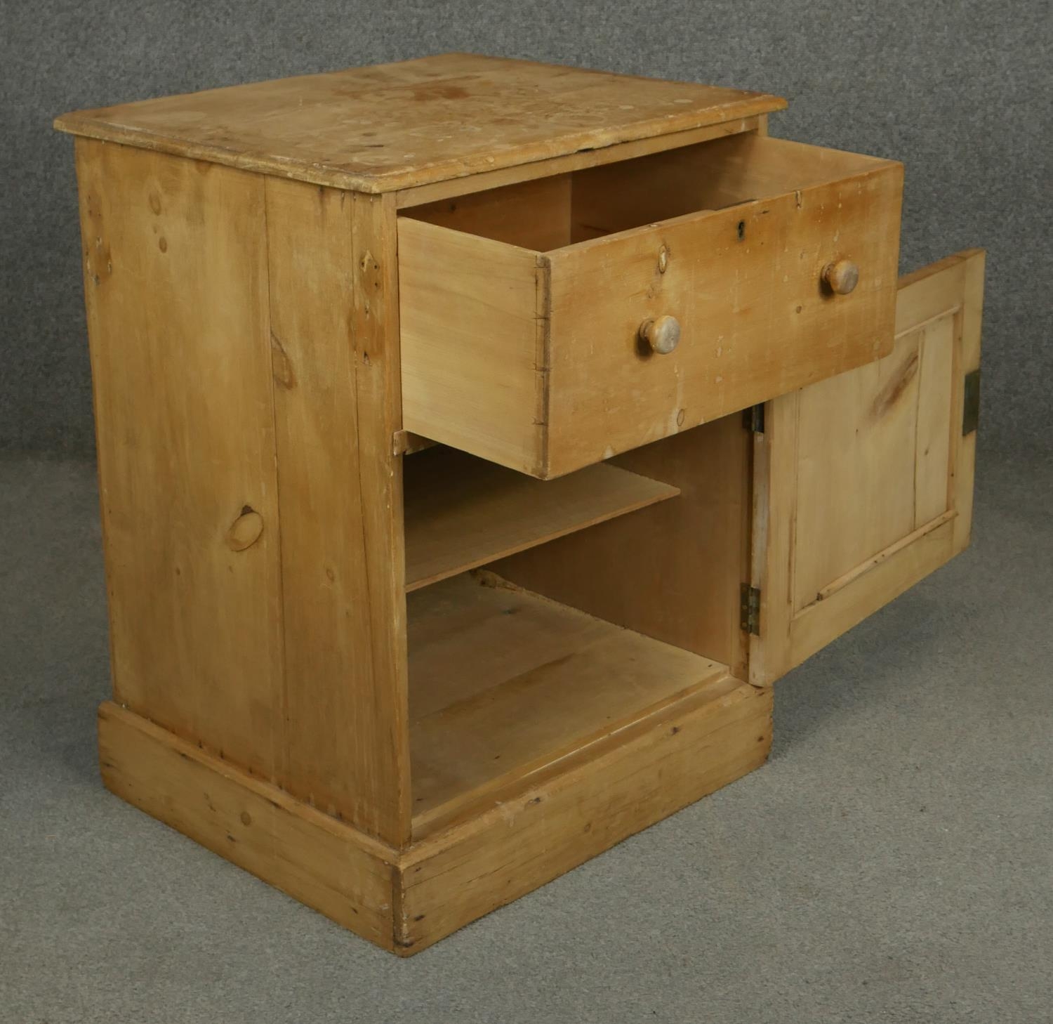 A 19th century pine kitchen cabinet. H.72 W.54 D.45cm - Image 3 of 4