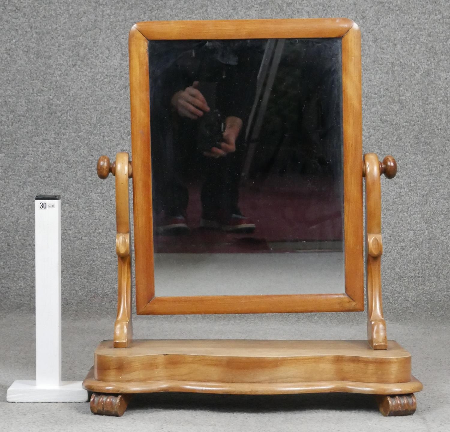 A Victorian walnut swing frame toilet mirror. H.57cm - Image 5 of 5