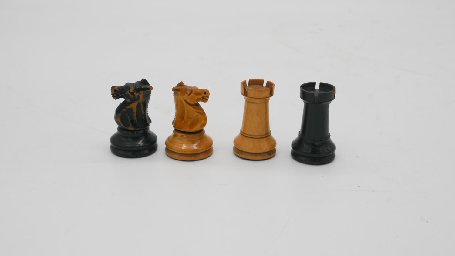 A Staunton style box wood complete chess set, each piece with weighted base. - Image 3 of 4