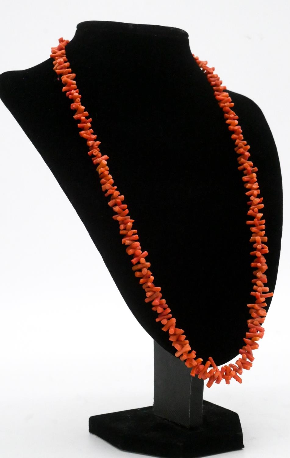 Two coral necklaces. One comprising of graduated sections of red branch coral and polished round - Image 6 of 8