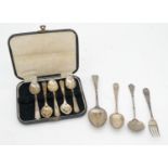 A collection of silver. Including a cased part set of six silver teaspoons hallmarked: B&H,