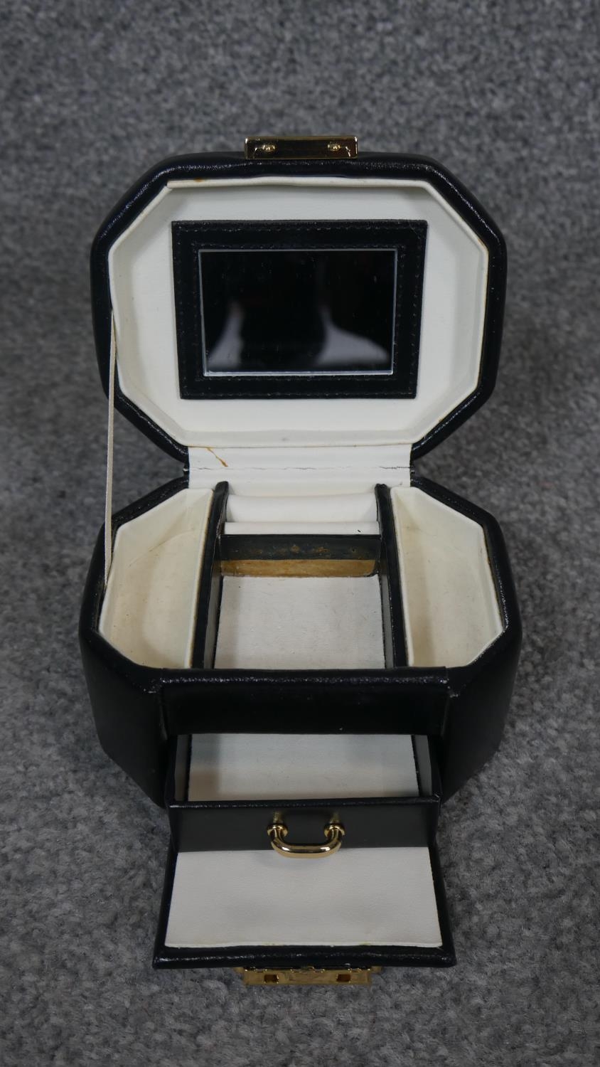 Three leather jewellery boxes. One by Jasper Conran in cream leather, one with red velour interior - Image 3 of 8