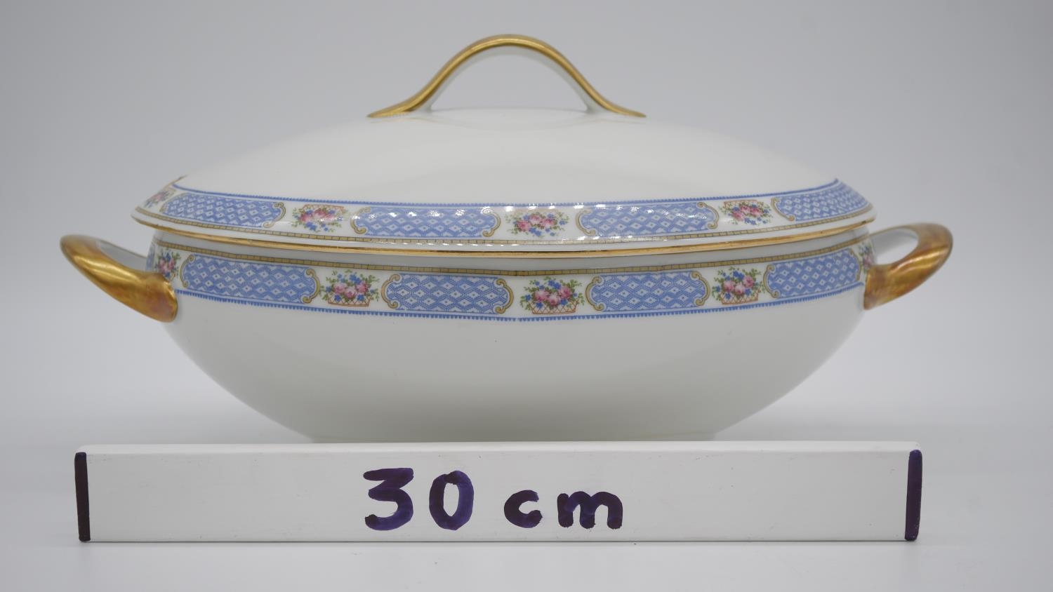 Two pieces of Reynaud Limoges porcelain. A large oval lidded soup tureen and a two handled serving - Image 7 of 8