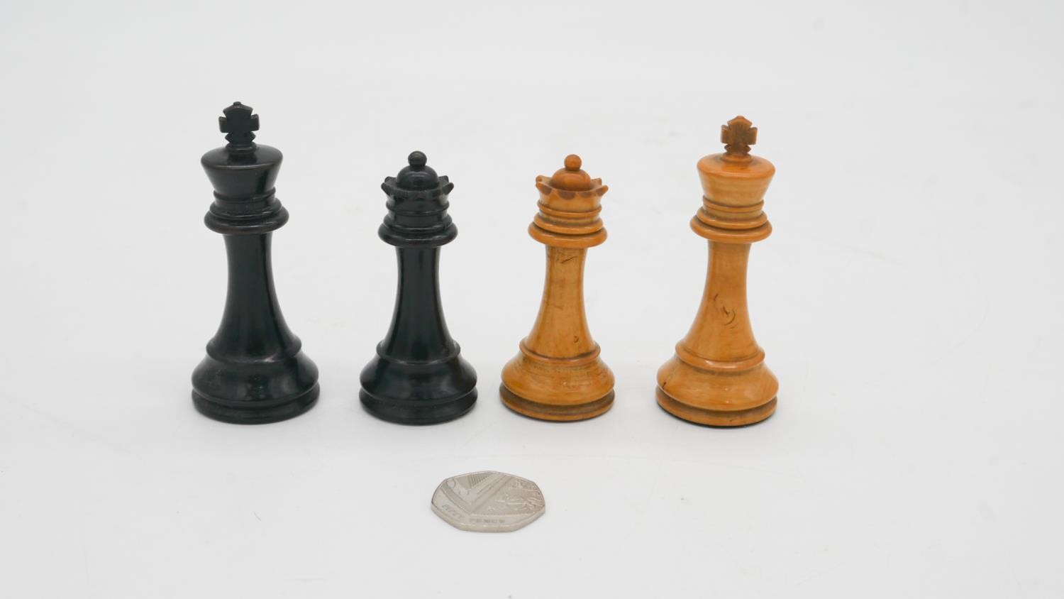A Staunton style box wood complete chess set, each piece with weighted base. - Image 2 of 4
