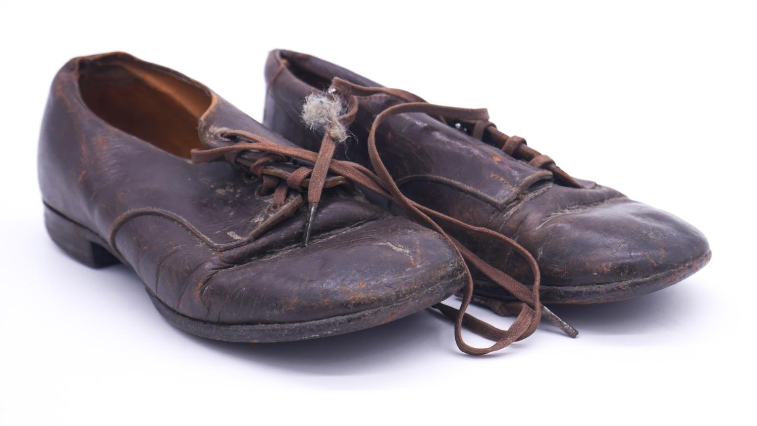 Two pairs of antique leather children's shoes, one with button fastening and one with laces. L.18cm - Image 2 of 6