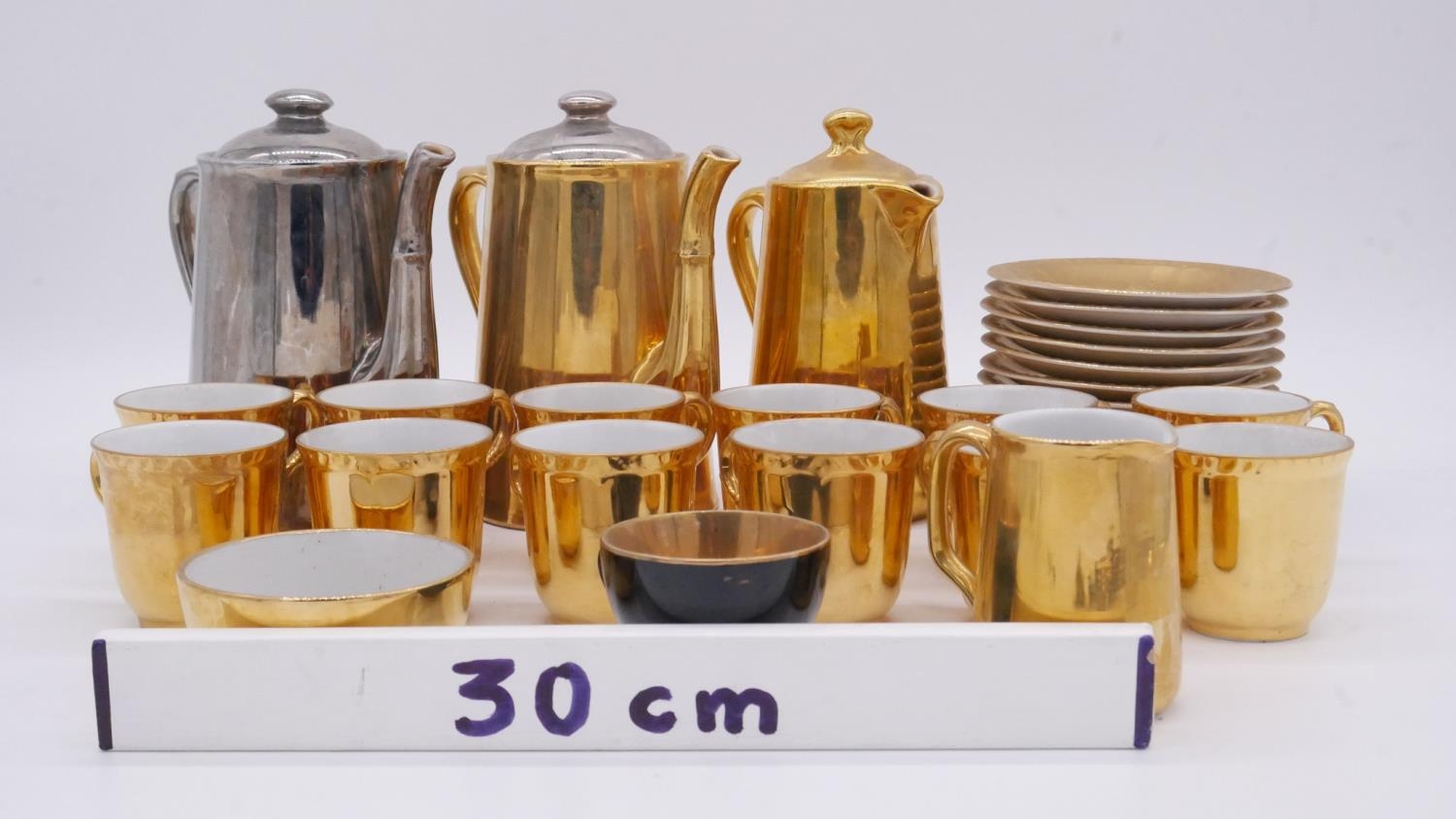 A collection of gilded porcelain. Including a Royal Worcester coffee set. Makers stamp to the base. - Image 6 of 6