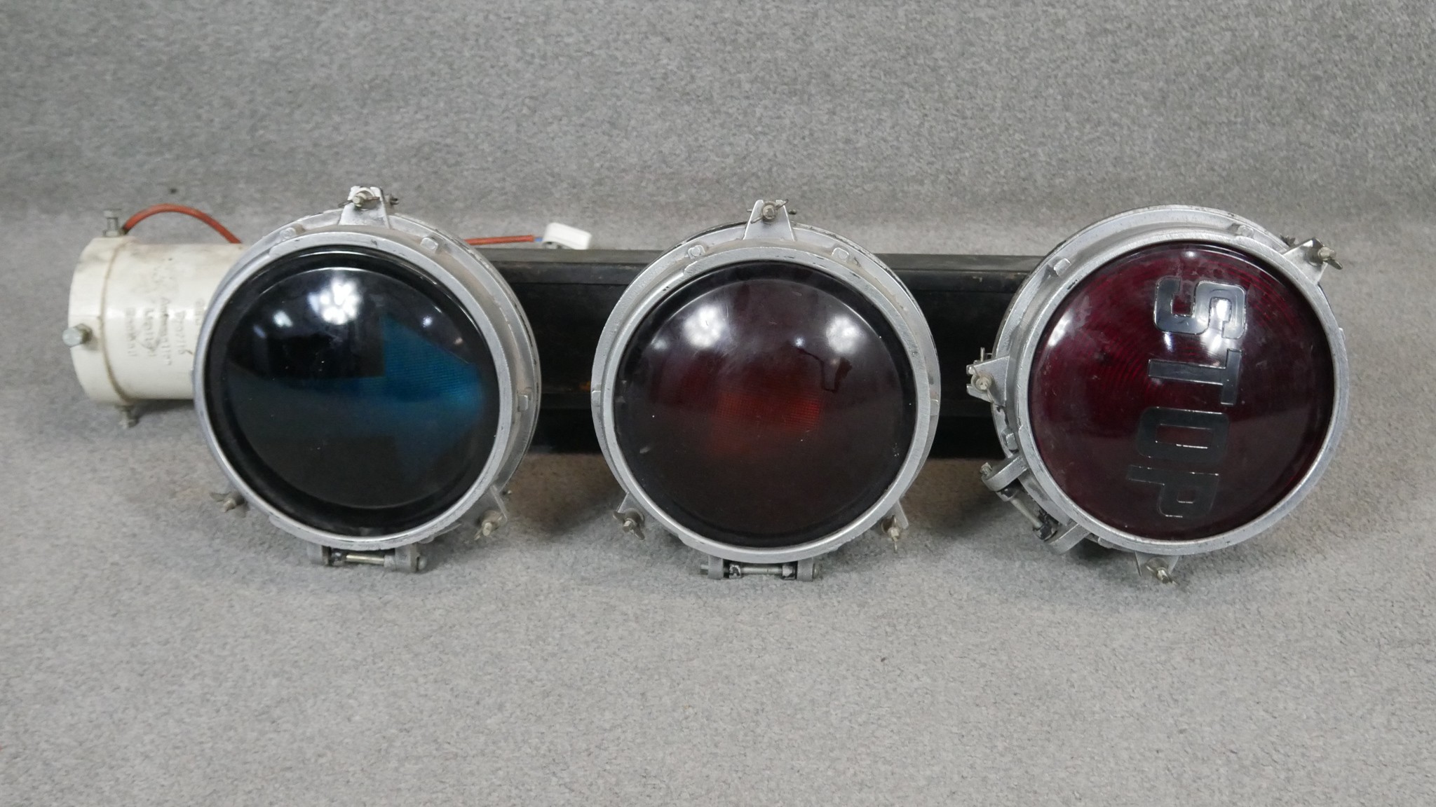 A set of vintage metal framed light up traffic lights with coloured glass fronts. Collar reads - Image 4 of 4