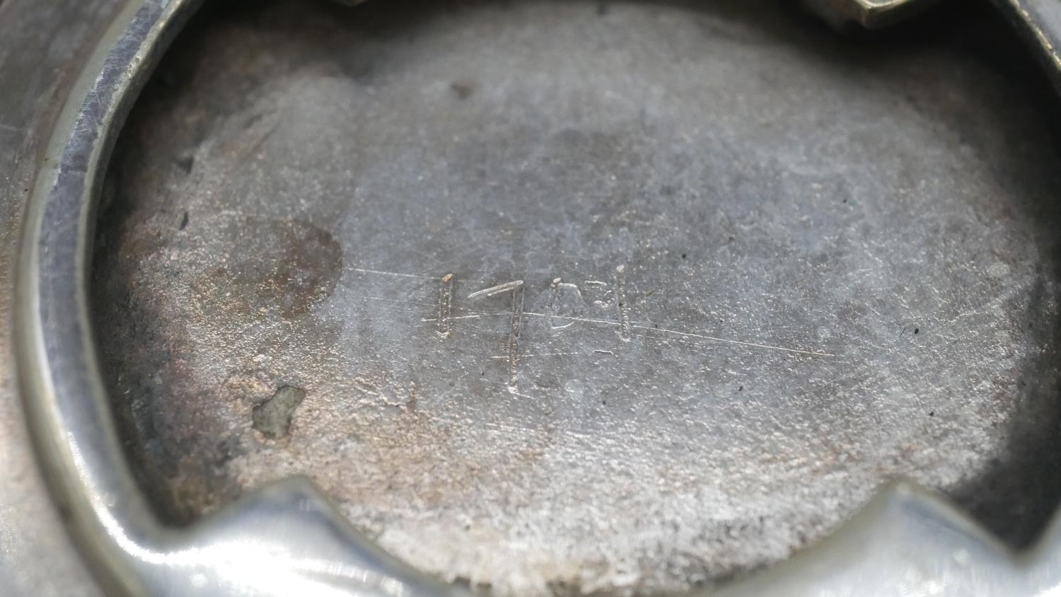 A Victorian silver plated serving dish with lid and removabale handle. L.28cm - Image 7 of 8