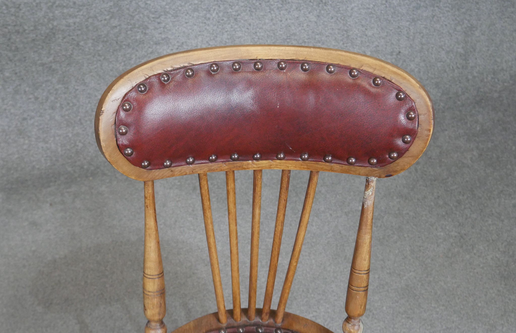 A pair of late 19th century oak stick back chairs. - Image 2 of 4