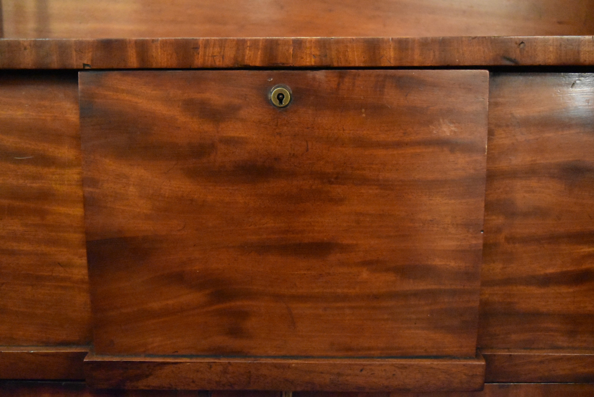 A 19th century mahogany chiffonier with raised and shelved upstand above deep frieze drawer and - Image 6 of 11