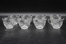 A set of eight vintage crystal cut glass cups. H.7 Dia.8cm (8)
