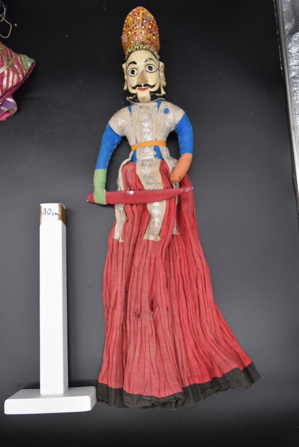 A collection of 20th century Indonesian dolls & puppets. H.60cm (largest doll) (5) - Image 5 of 10