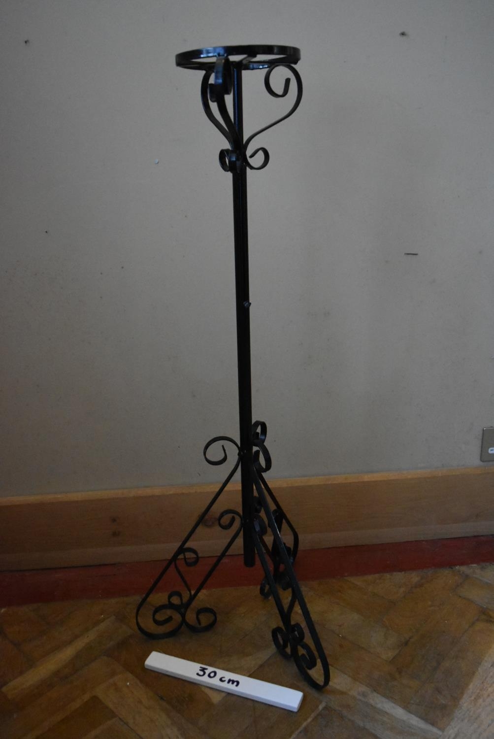 A wrought iron lamp stand on scrolling tripod base. H.105 Dia.18cm - Image 5 of 6