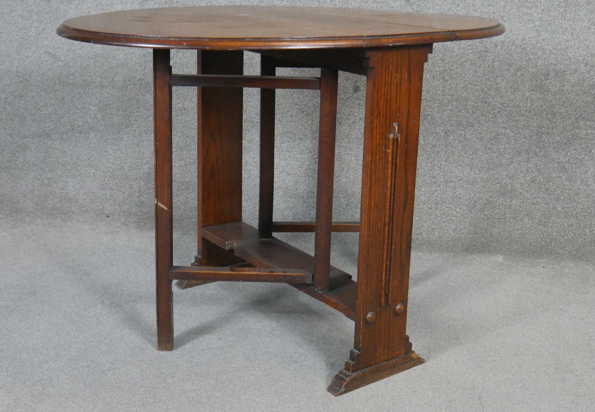A mid century oak drop flap Sutherland table with gateleg action. H.74 W.74 D.25cm - Image 4 of 4