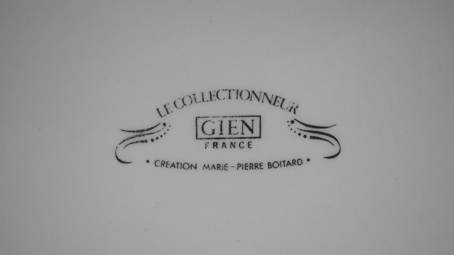 A set of six French faience ceramic cheese plates by Gien. Each plate with a different cheese - Image 3 of 7
