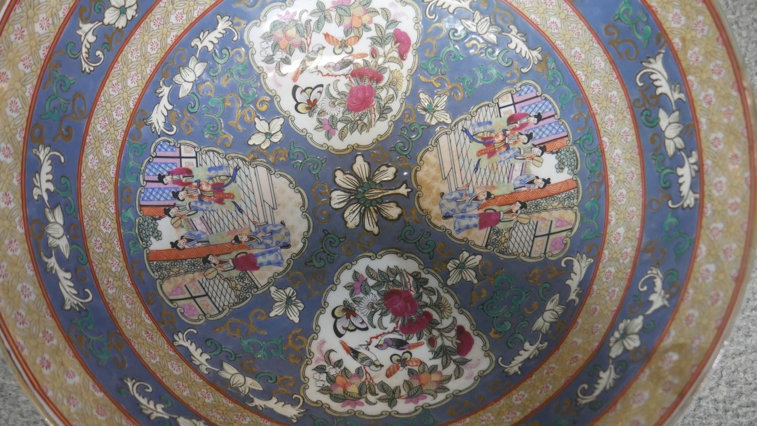 A 20th century Chinese porcelain hand painted bowl decorated with temple scenes, abstract patterns - Image 5 of 5