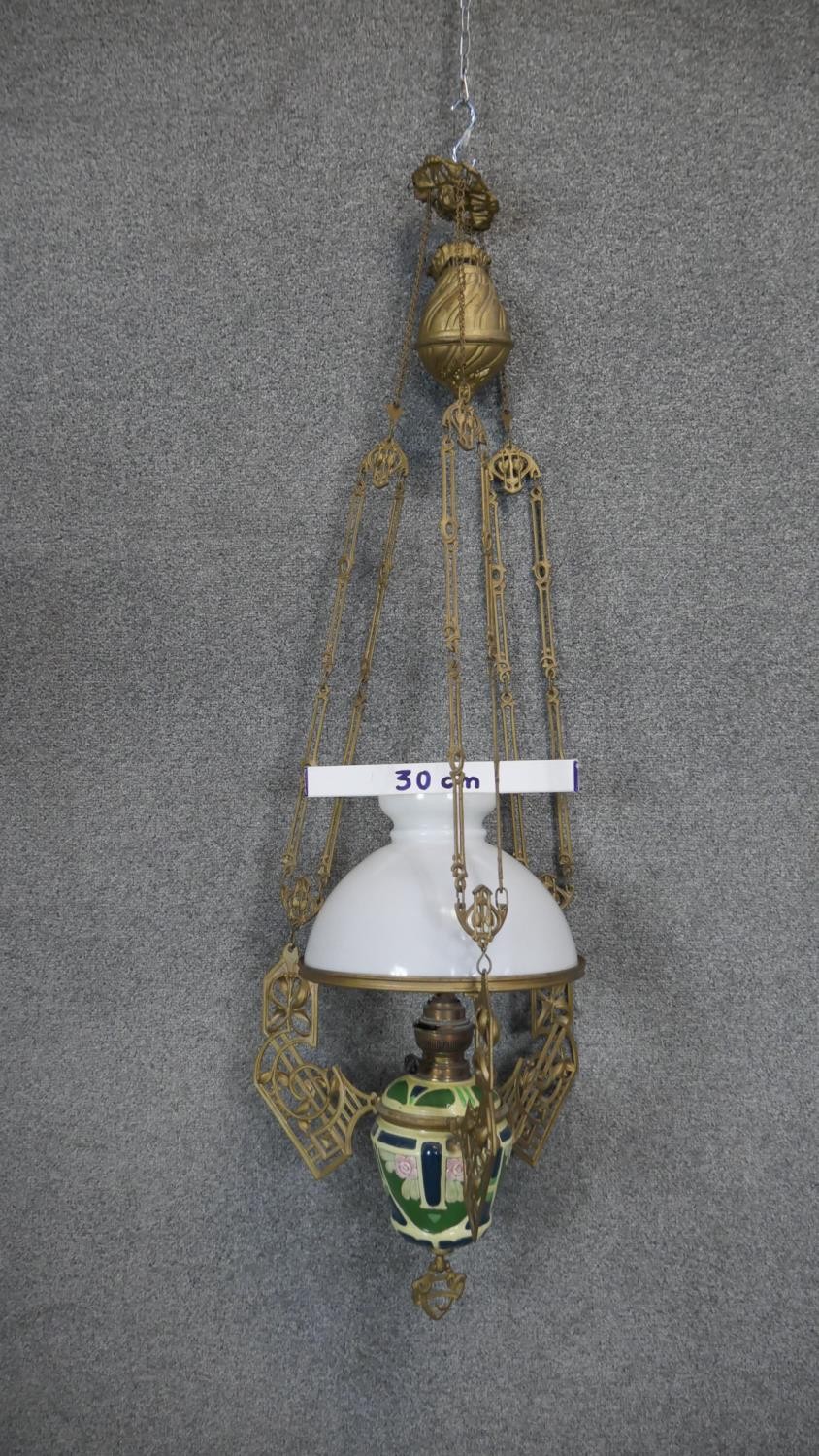An Art Nouveau gilt metal and ceramic adjustable height oil lamp with weighted fitting. The - Image 2 of 6