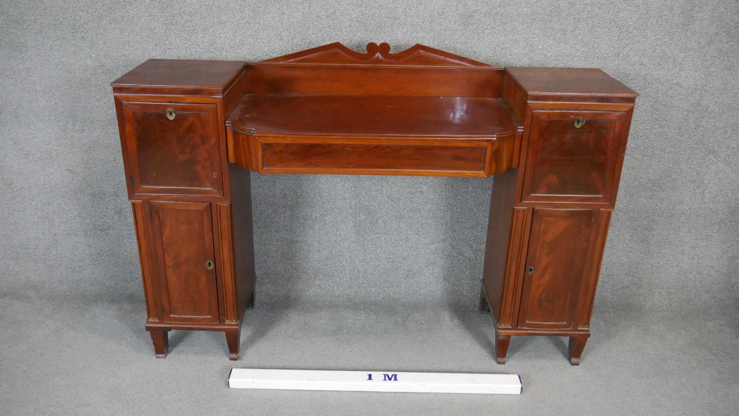 A Regency mahogany twin pedestal sideboard with flame mahogany panel doors flanked by pilasters on - Image 5 of 5
