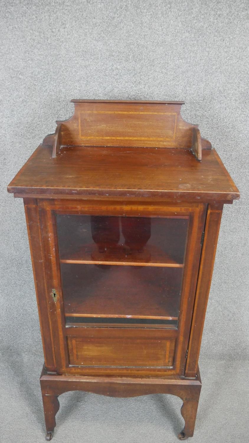 An Edwardian mahogany and satinwood inlaid music cabinet. H.120 W.56 D.36cm - Image 2 of 4