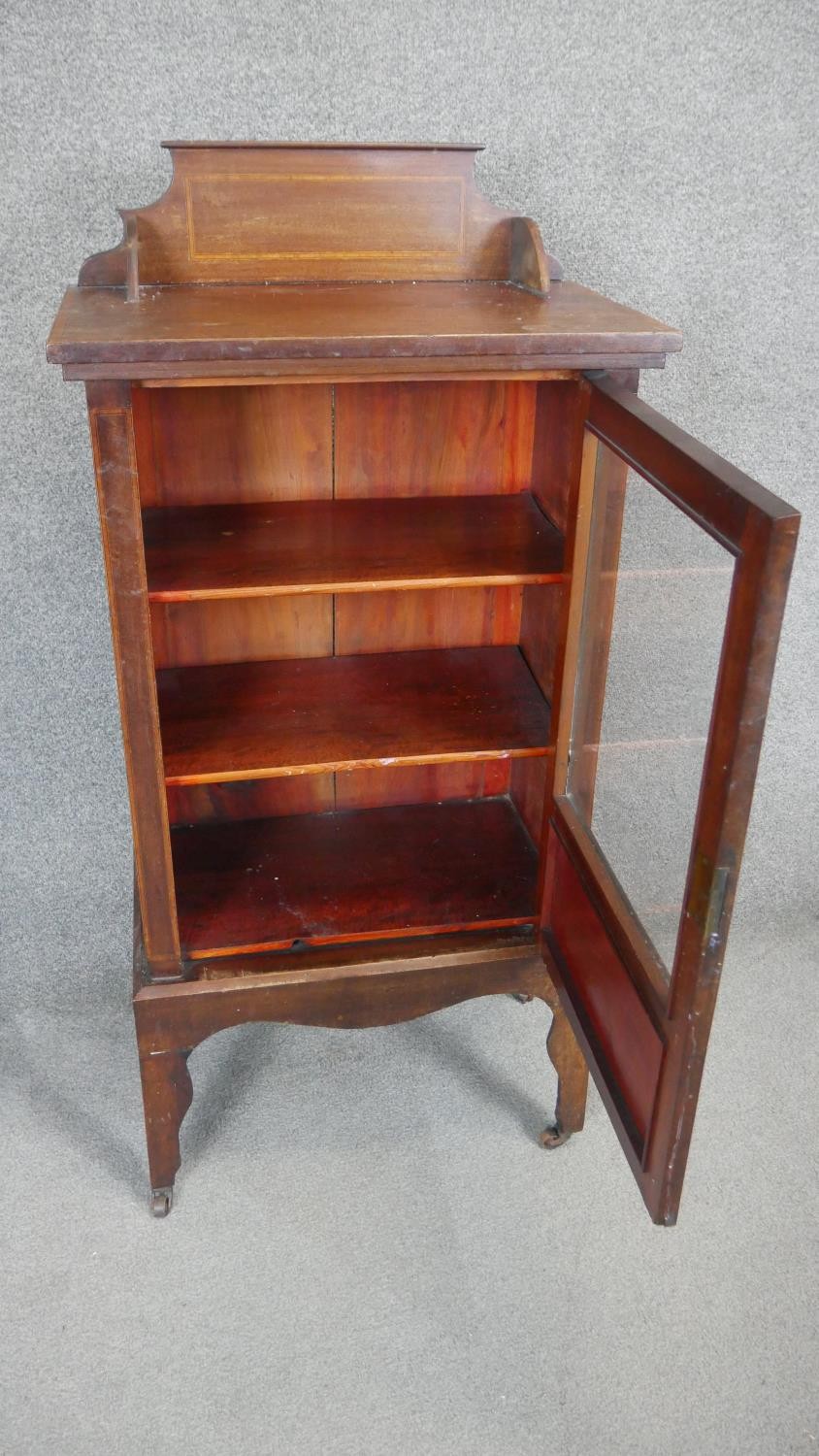 An Edwardian mahogany and satinwood inlaid music cabinet. H.120 W.56 D.36cm - Image 4 of 4