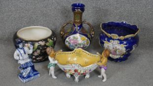 A collection of ceramics. Including a Windsor Art Ware budgeriegar and blossom design planter, a