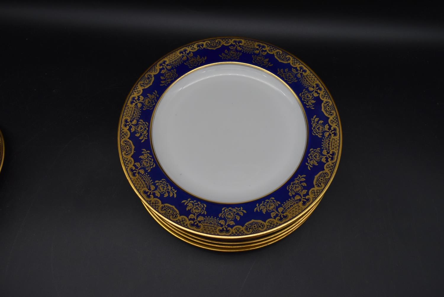 A Wedgwood gilded stylised foliate design part dinner service. Including 9 plates, 8 small plates, 4 - Image 9 of 21