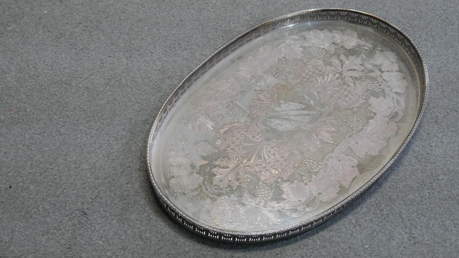 Four oval silver plated serving trays, two with engraved decoration, one with a vine and grape - Image 3 of 4