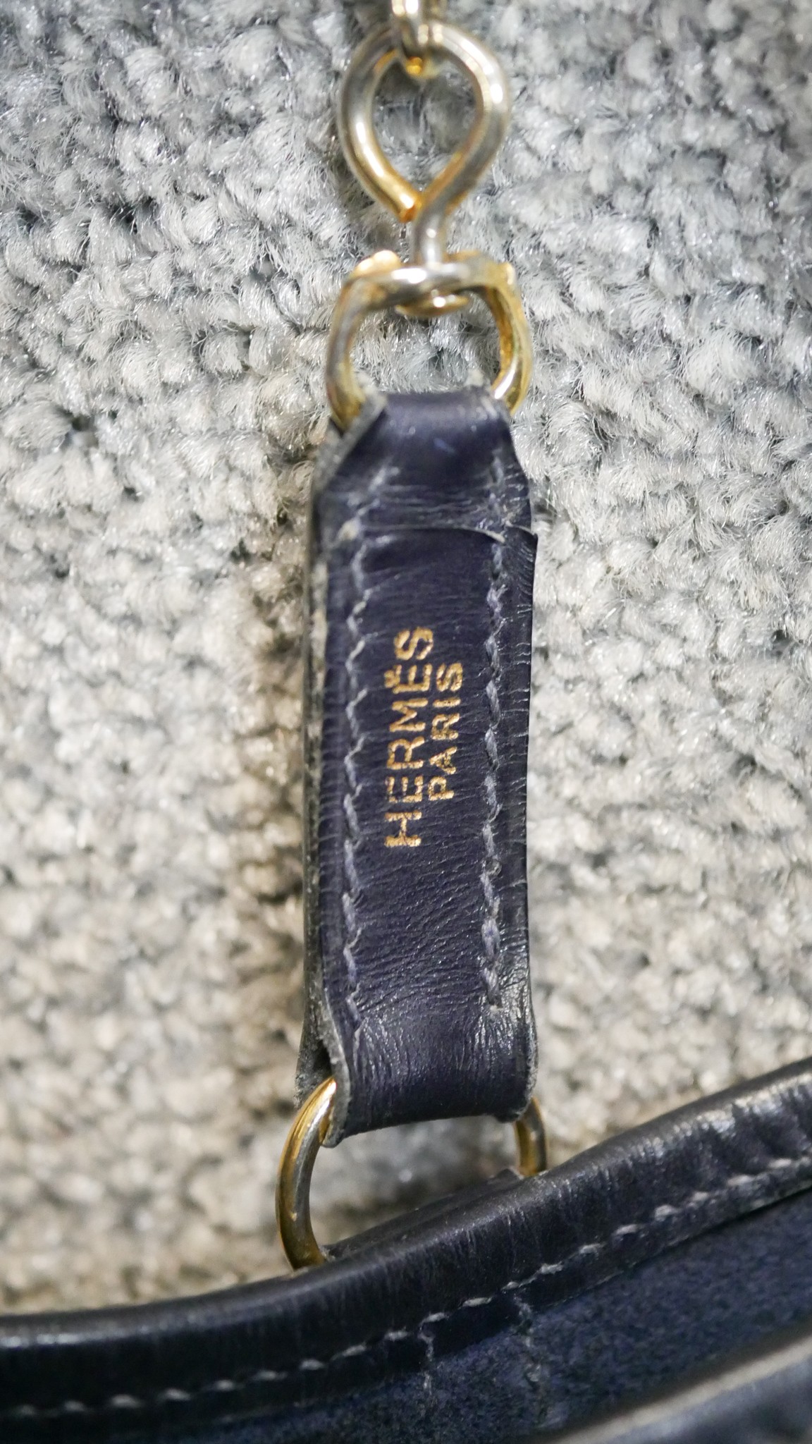 A Vintage 1978 Hermès dark blue box calf shoulder bag. Interior suede leather, brass hardware. - Image 5 of 6