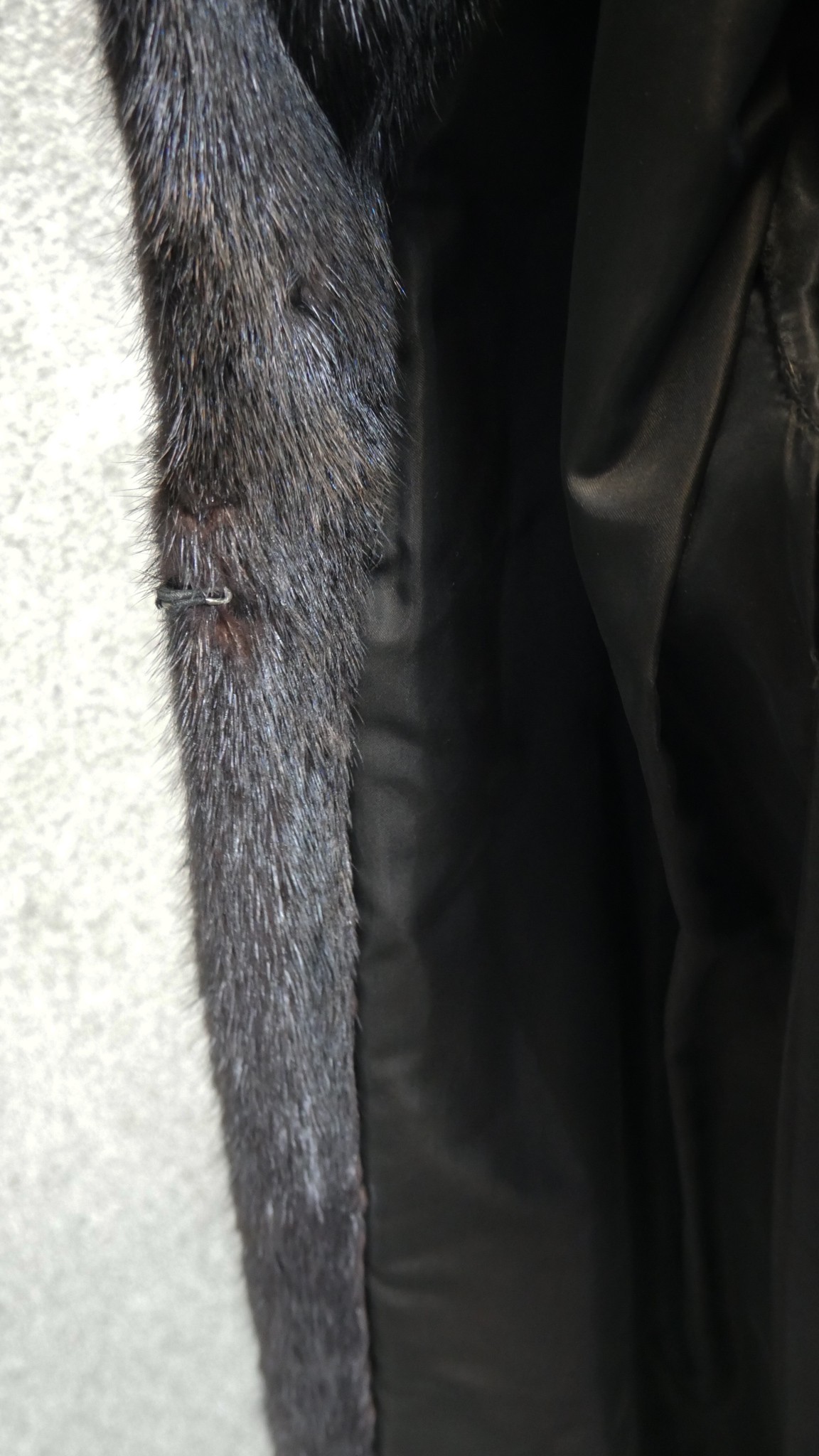 A vintage silk lined black mink full length coat. Size M/L. - Image 6 of 6