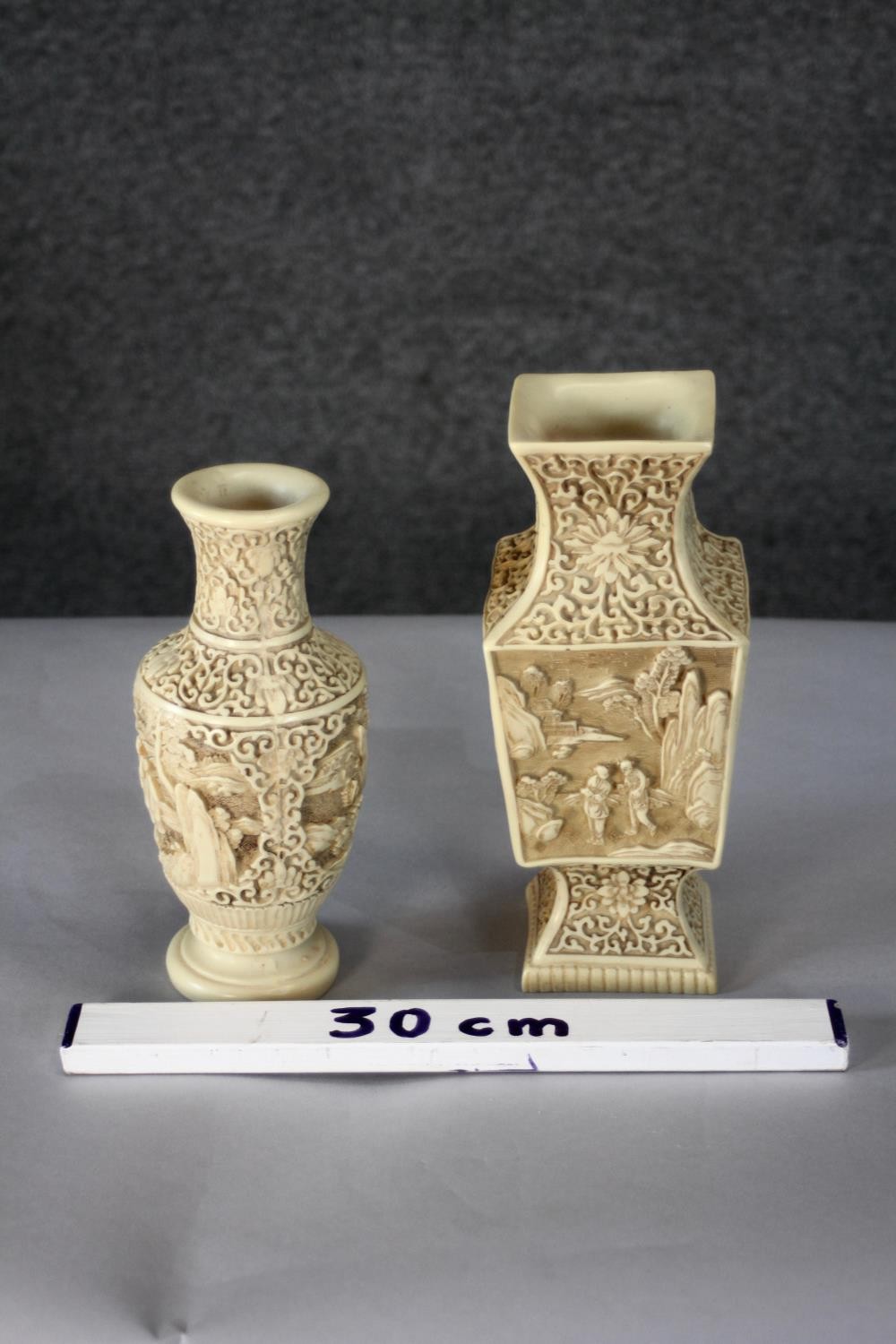 Two Chinese style moulded resin vases with Oriental scenes. H.25 (largest) - Image 3 of 5