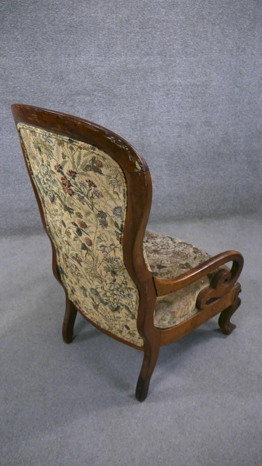A 19th century mahogany framed spoon back armchair in deep buttoned upholstery on carved cabriole - Image 5 of 5