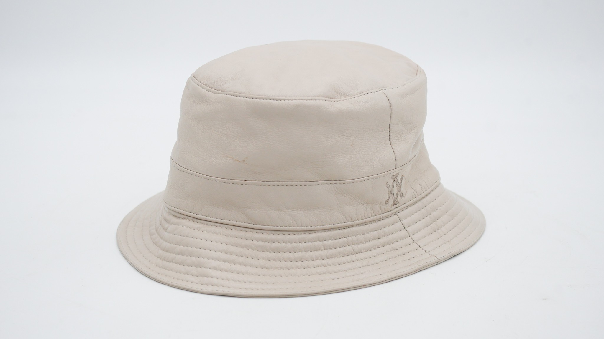 Chapeaux Motsch X Hermès cream leather bucket hat with linen lining. Label to the inside. Diam.25cm - Image 2 of 6