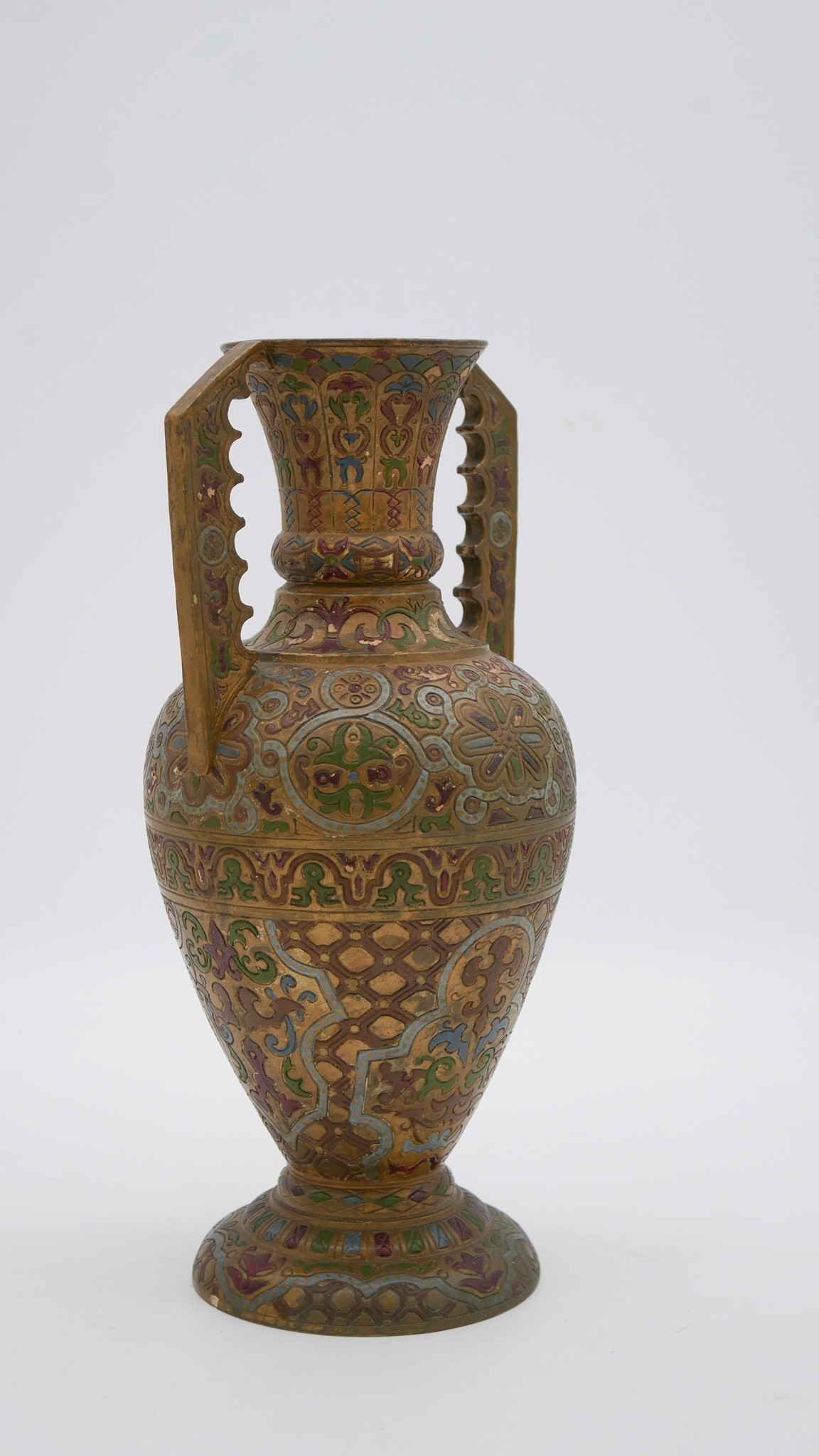 An Oriental gilt metal enamelled twin handled vase. Decorated with a stylised floral and foliate - Image 3 of 5