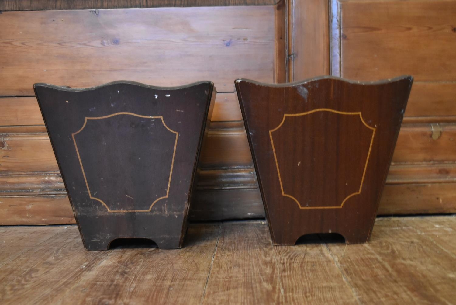 A pair of mid 20th century mahaogany planters. H.34 W.34cm (2)
