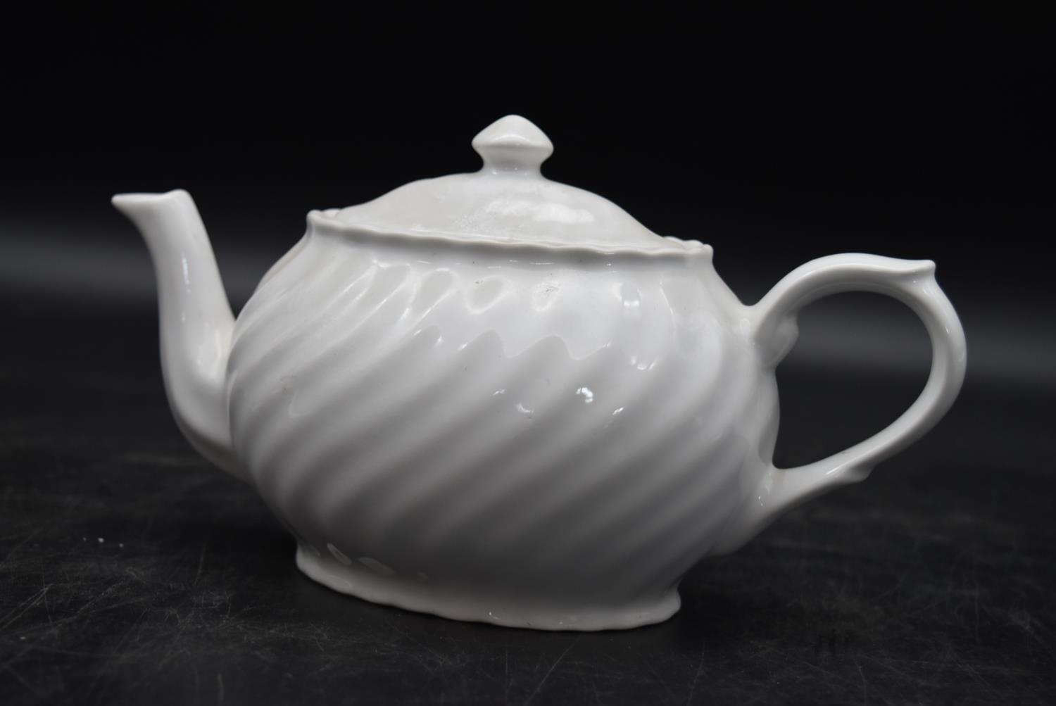 A Johnson Brothers 'Indies' design original stamped teapot along with a white unmarked teapot and - Image 6 of 16