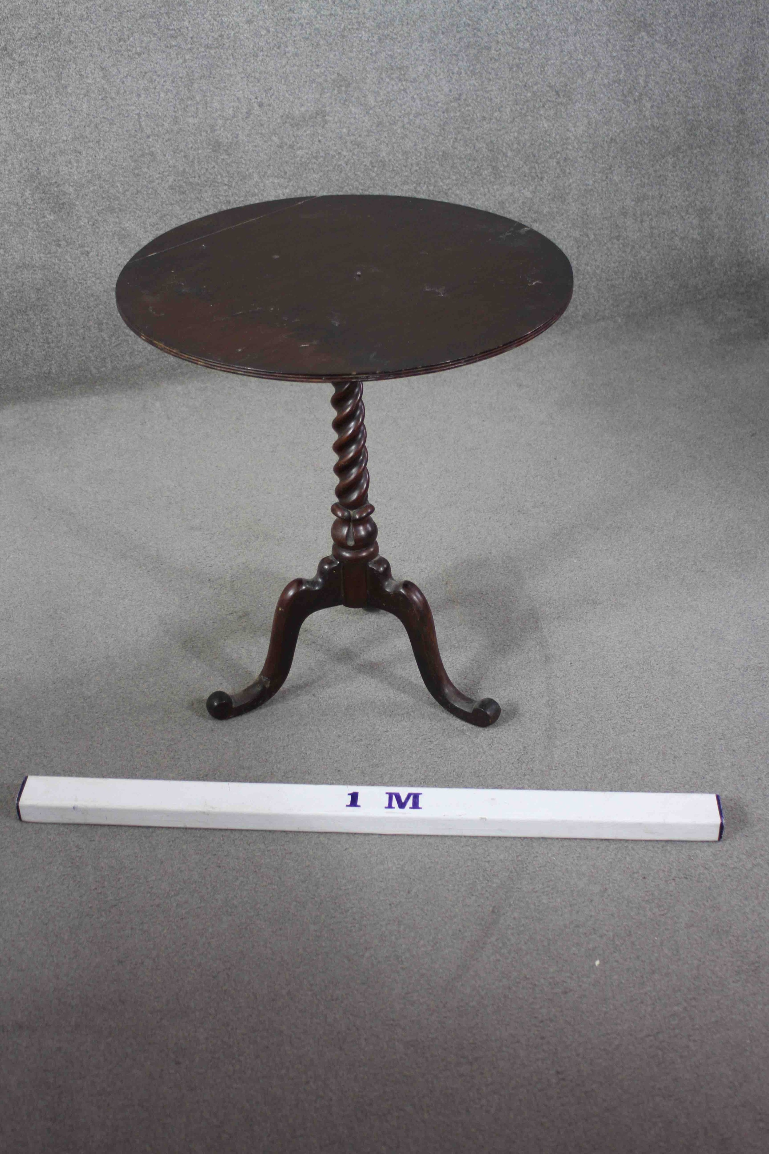 A 19th century mahogany occasional table on spiral twist cabriole supports. H.70 Diam. 62 cm - Image 5 of 5