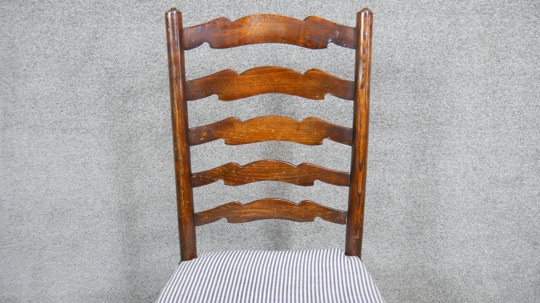A pair of oak Lancashire style ladder back dining chairs. (Each with temporary panel seat). - Image 3 of 5