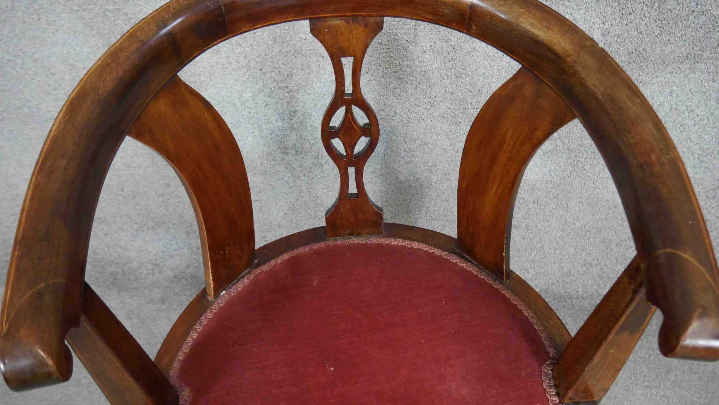 An Edwardian mahogany and satinwood inlaid tub armchair. - Image 3 of 4