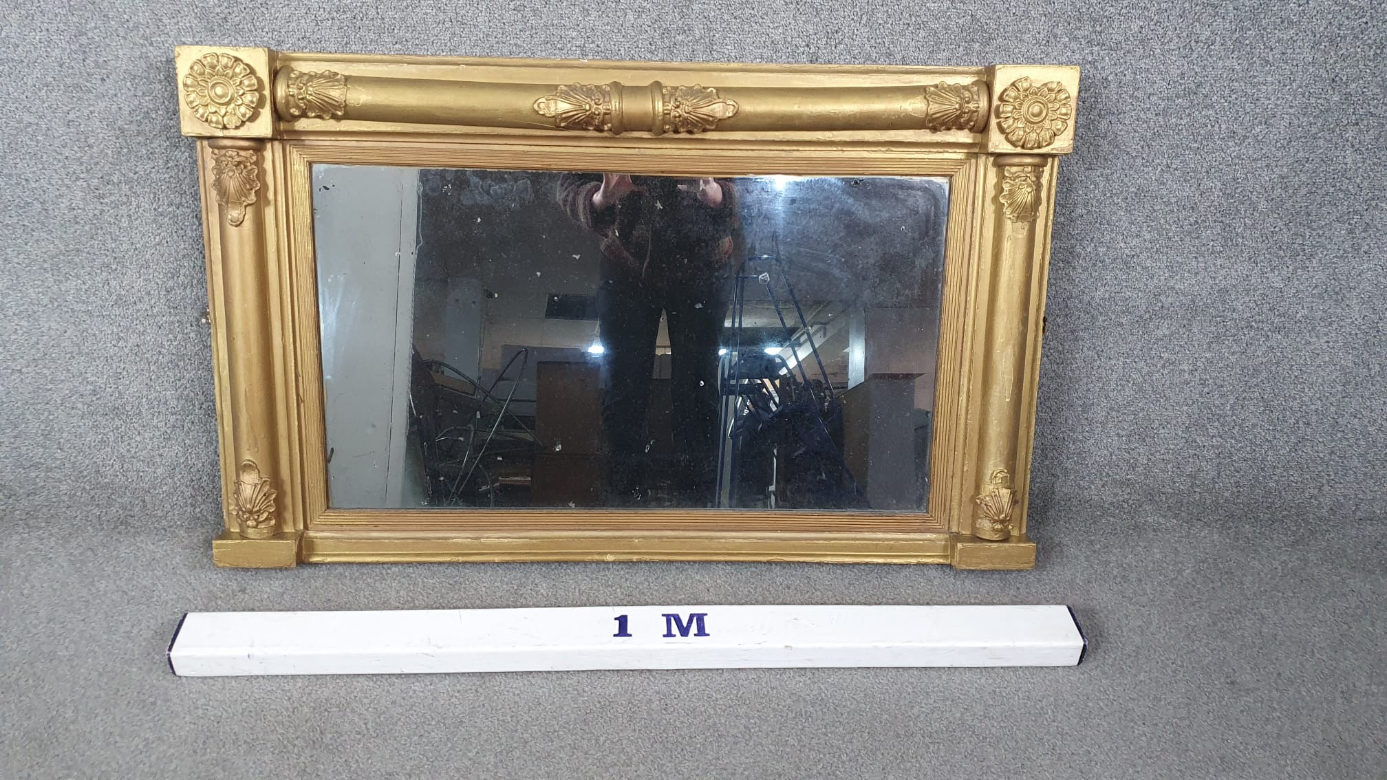 A Regency giltwood and gesso overmantel mirror with original plate flanked by shell decorated - Image 3 of 3