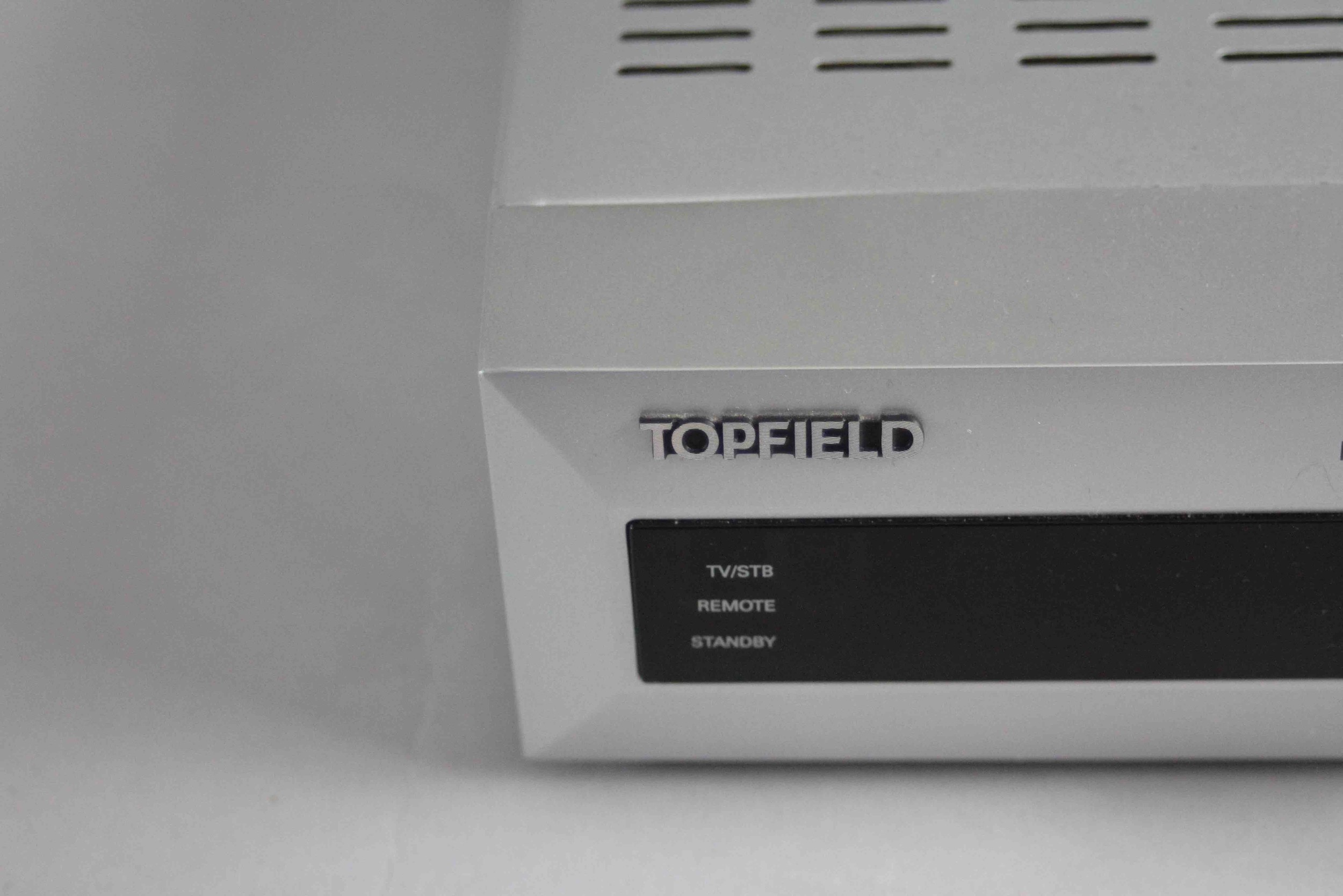 A Topfield TF-5800 Digital Video Recorder in silver. - Image 3 of 3