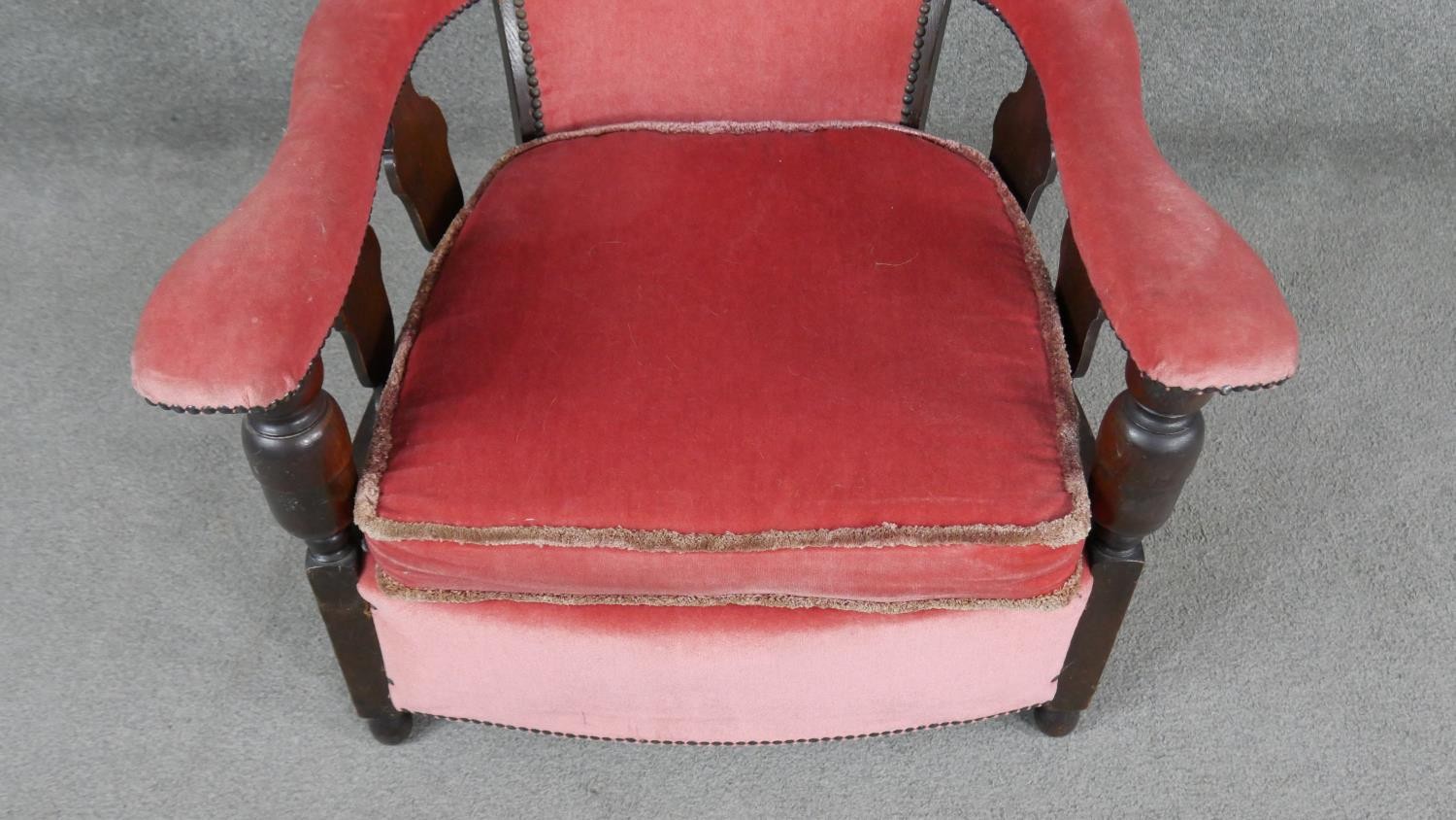 A pair of mid century oak framed armchairs in rose velour upholstery. - Image 4 of 5