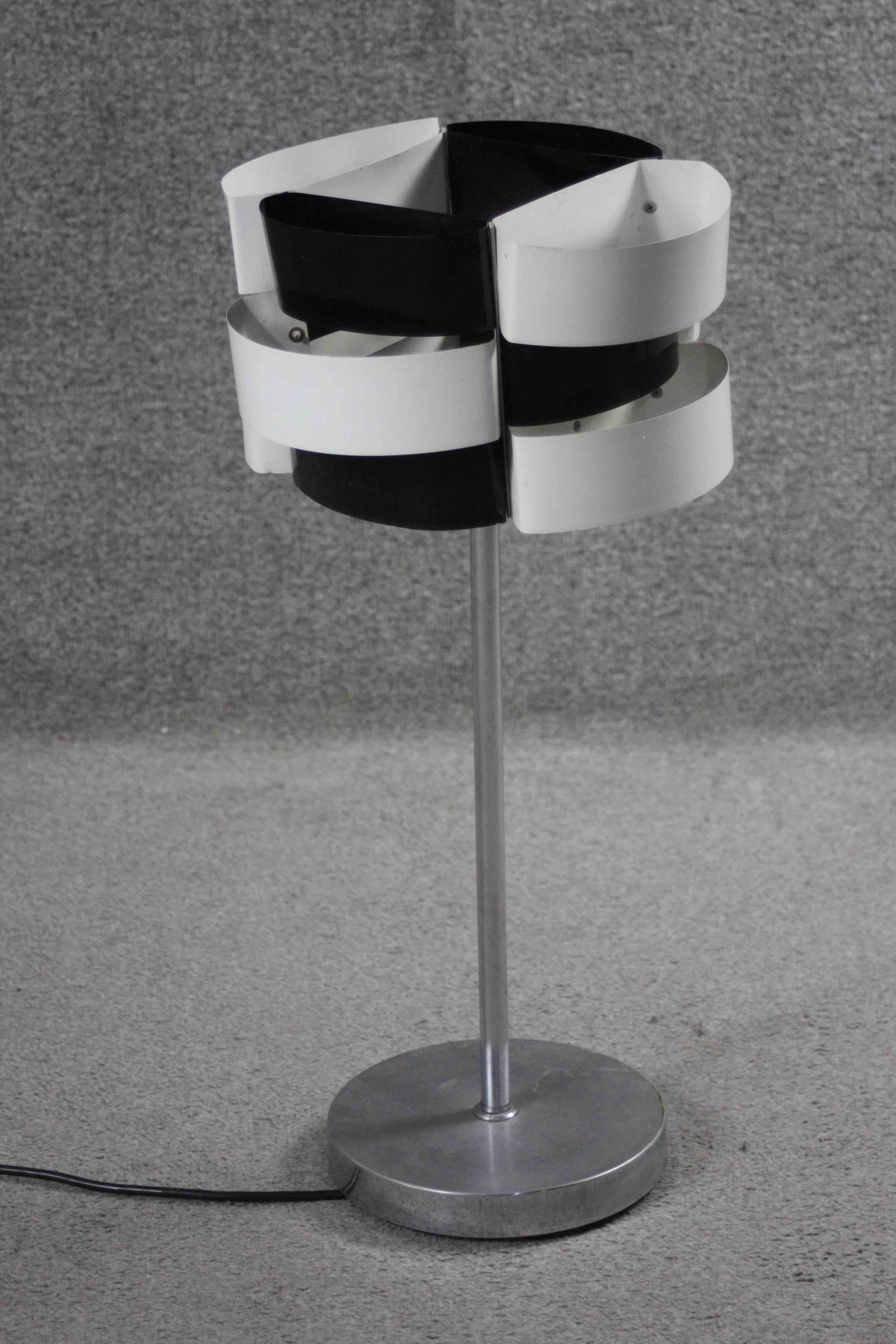 A vintage black and white metal strip abstract design table lamp on brushed chrome stand. H.60 W. - Image 2 of 5