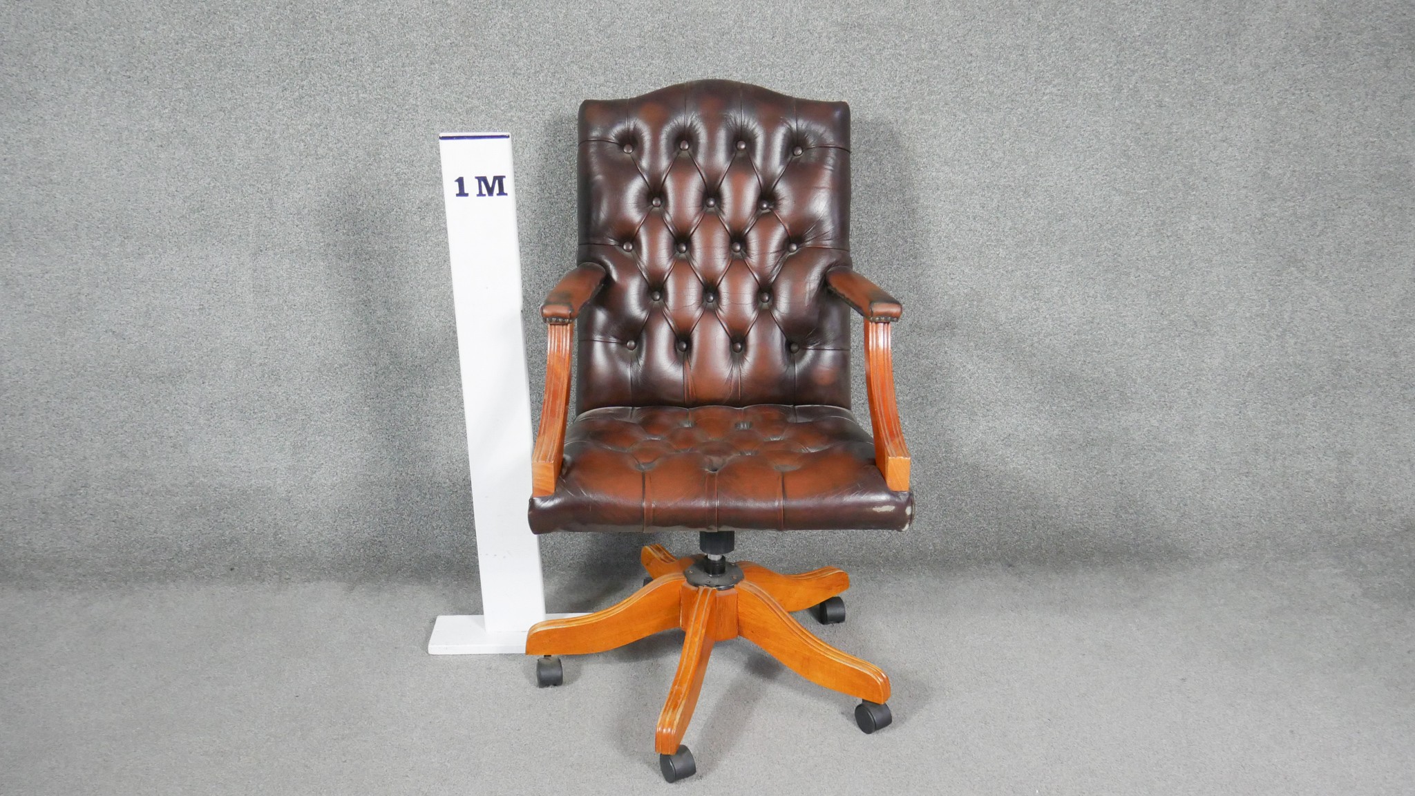 A Georgian style office armchair in deep buttoned leather upholstery with tilt and swivel action. - Image 2 of 7