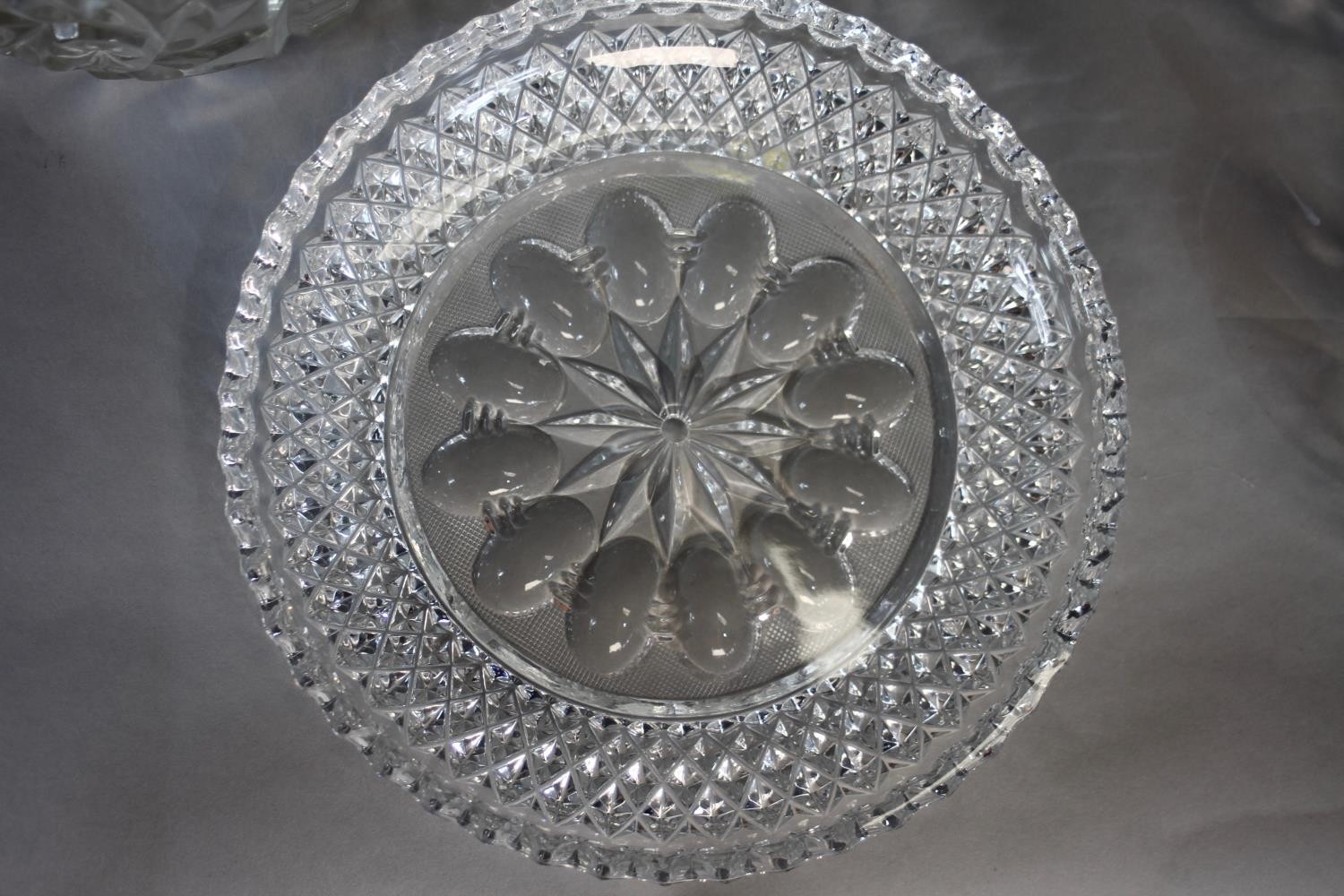 A collection of hand cut crystal. Including two fruit bowls, a serving dish and a water jug. Diam. - Image 2 of 2