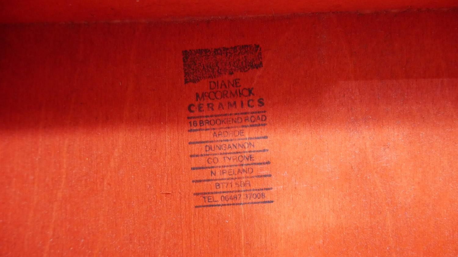 A Diane McCormick pottery clock in the form of a clock tower with double opening doors and battery - Image 4 of 7