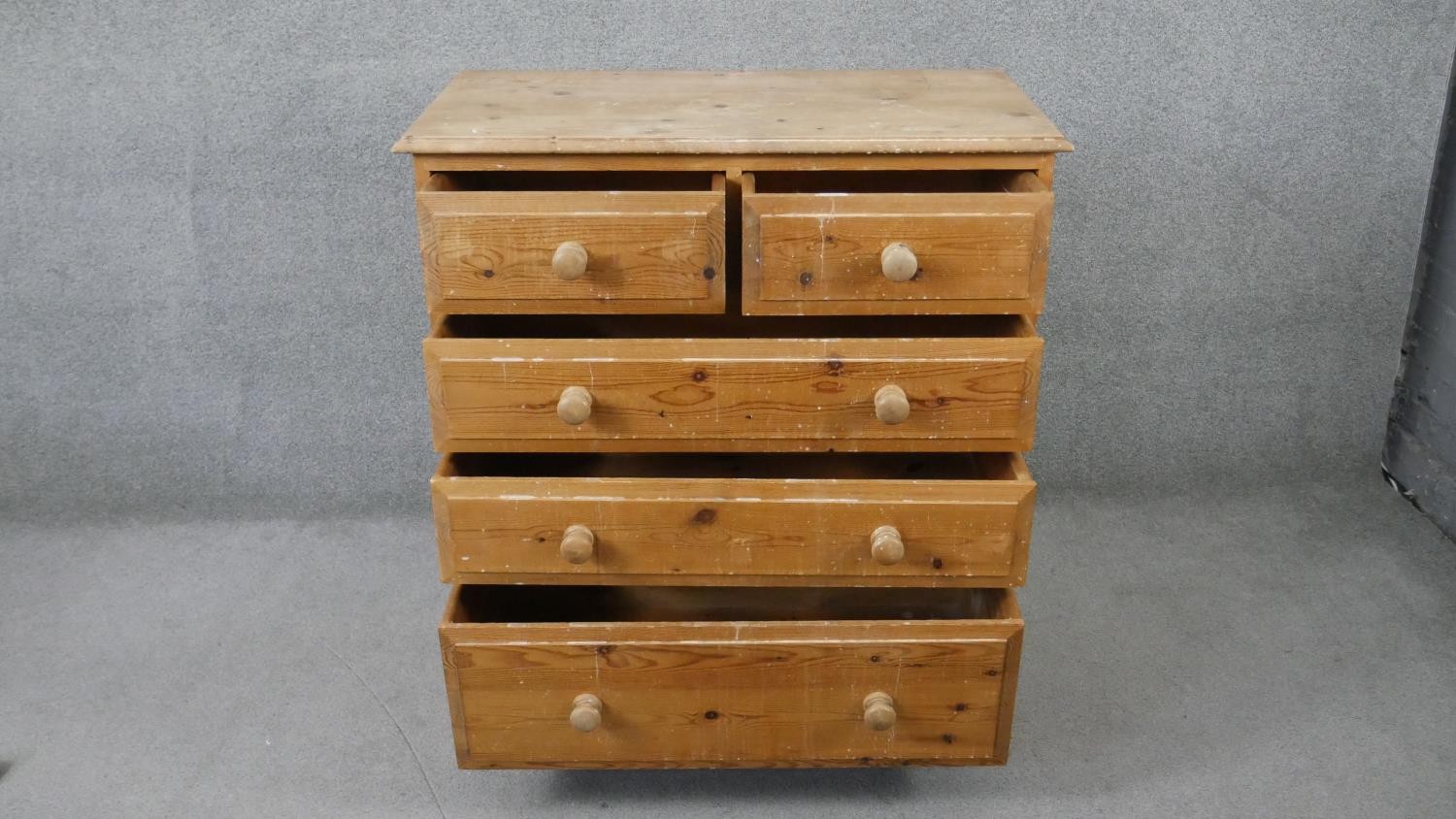 A Victorian style pine chest of drawers on plinth base. H.105 W.90 D.45cm - Image 3 of 6