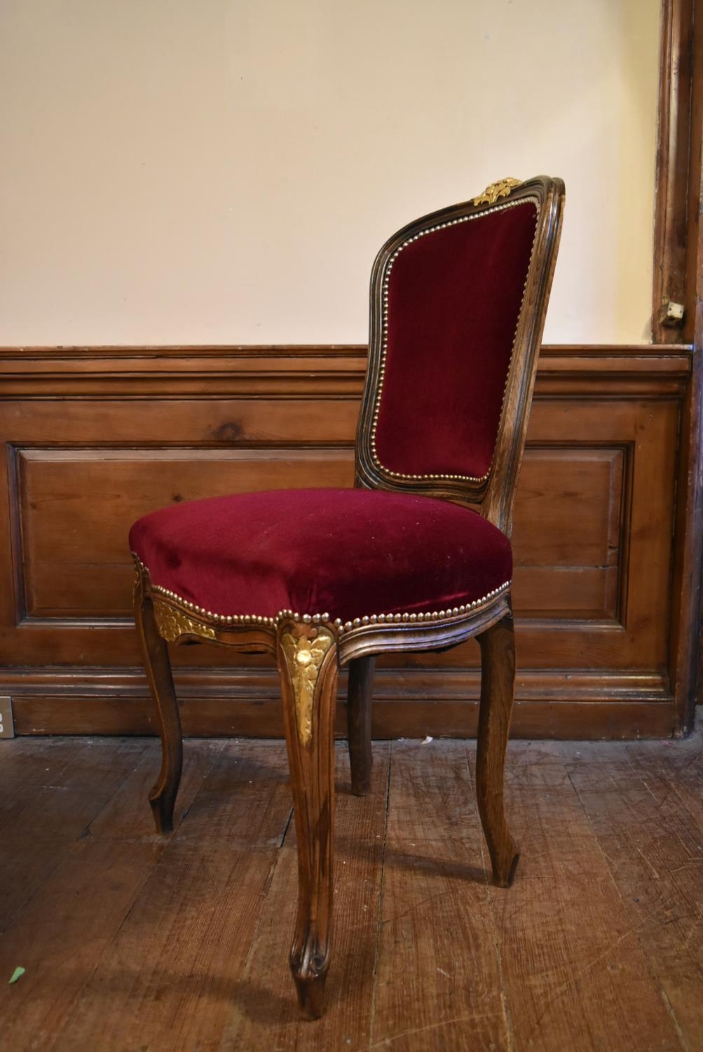 A set of four Louis XV style upholstered dining chairs. - Image 4 of 8
