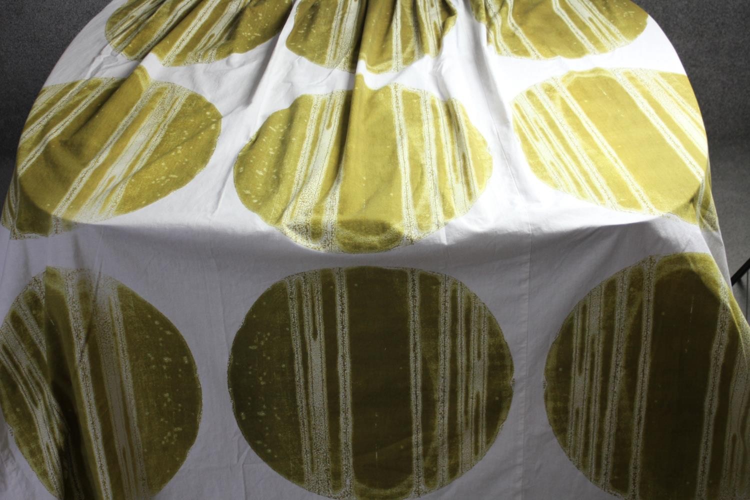 A pair of vintage lined Moorhouse and Reynolds "Ditto" pattern large spotted curtains. H.230 W.290 - Image 4 of 5