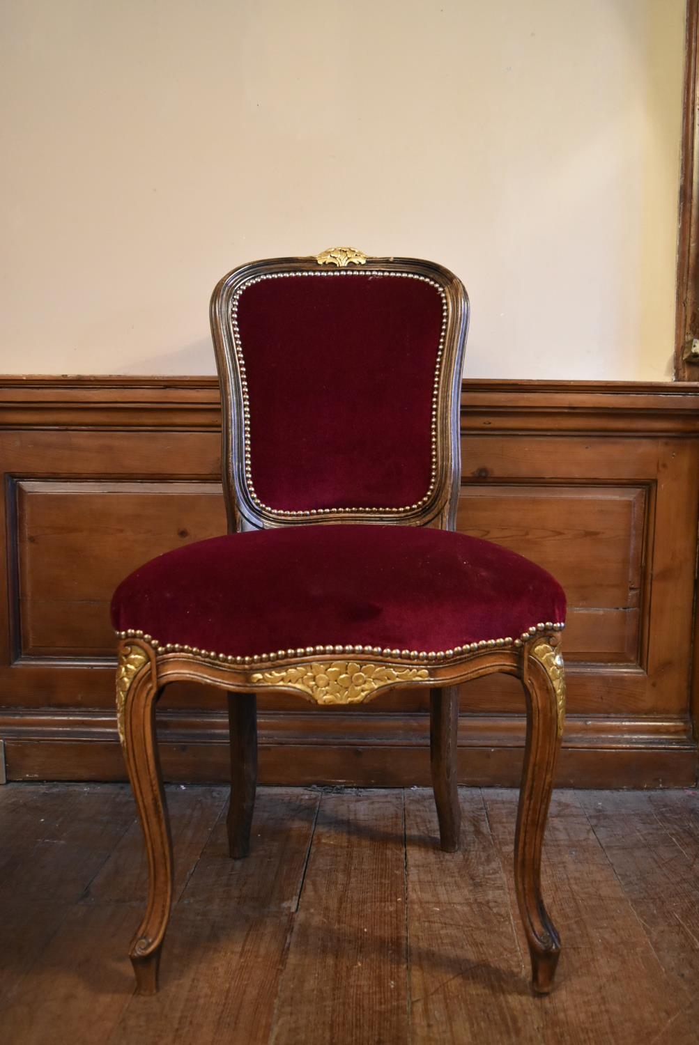 A set of four Louis XV style upholstered dining chairs. - Image 3 of 8